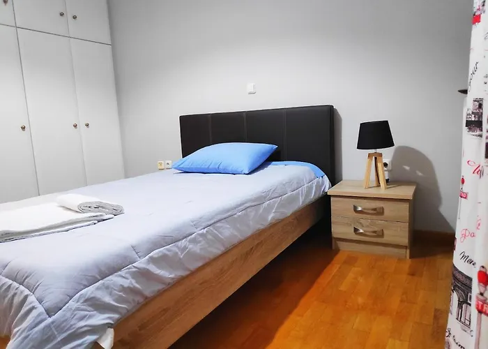 Penthouse In Center Of *